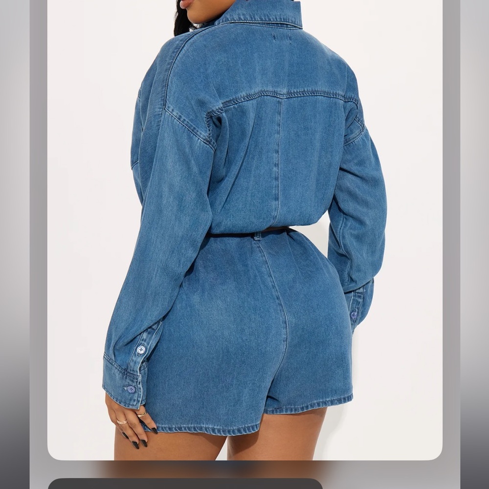 NWT Soft Fabric Denim Button-Up Romper with Brown Belt
Western
Spring
Summer